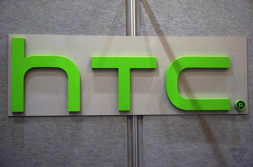 HTC đang xem xét bán đứt mảng kinh doanh thực tế ảo Vive. (Ảnh: The Verge)