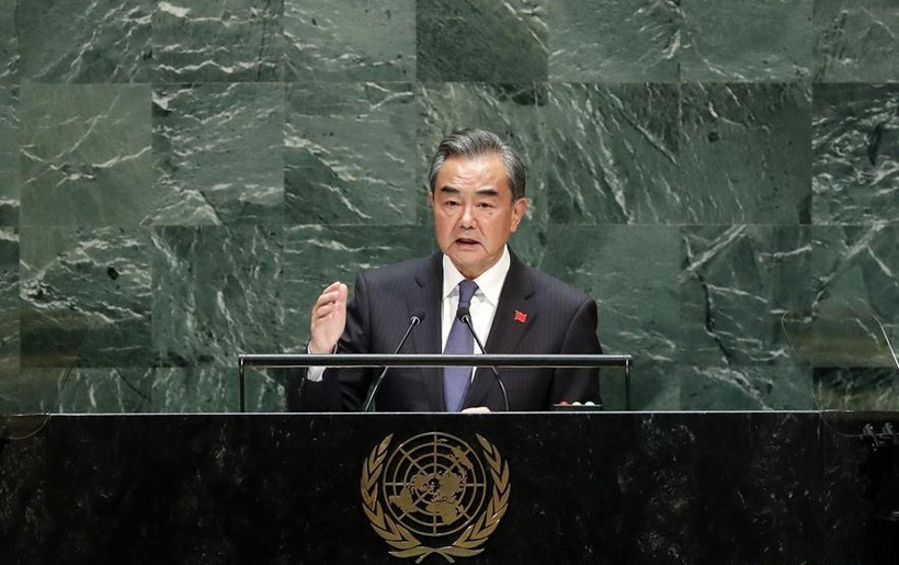 Ngoại trưởng Trung Quốc Vương Nghị trong bài phát biểu trước Đại hội đồng LHQ (Ảnh: Reuters)