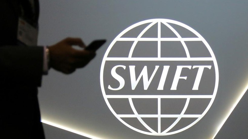 Nga có thể bị phương Tây trừng phạt bằng cách loại khỏi hệ thống SWIFT (Ảnh: Reuters)