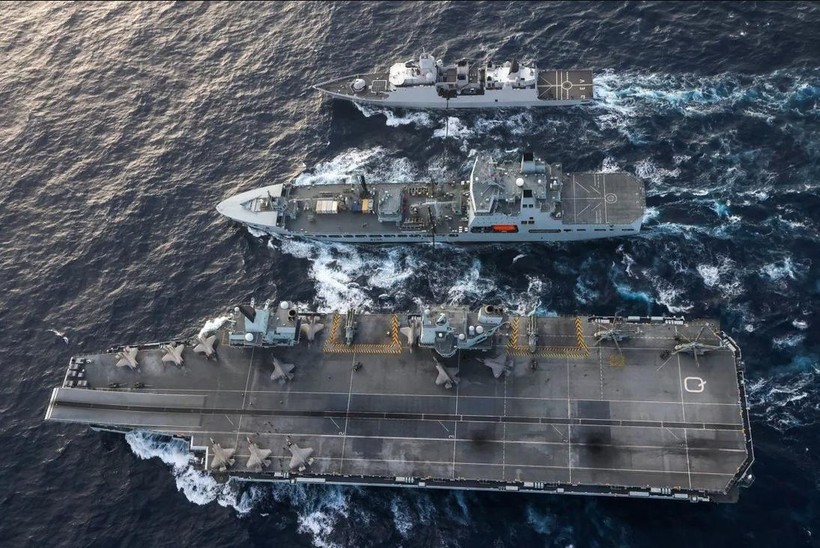 Chiến hạm của Mỹ, Anh và Hà Lan cùng tham gia chiến dịch trên Biển Đông ngày 29/7 (Ảnh: US Navy)