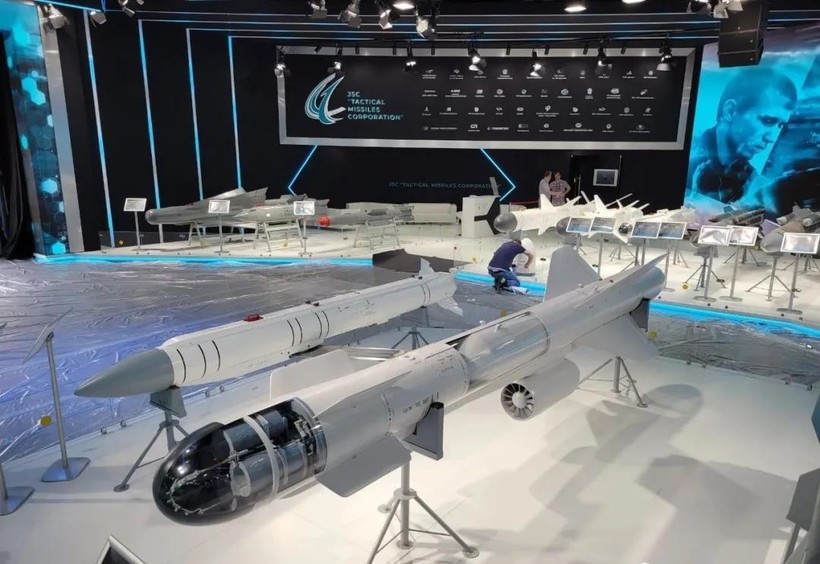 Kh-59MKM lần đầu tiên được giới thiệu tại Triển lãm Hàng không quốc tế MAKS-2021 (Ảnh: INF)