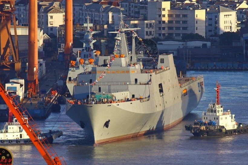 Tàu đổ bộ cỡ lớn 071E được Thái Lan đặt hàng từ năm 2019 (Ảnh: Weibo)
