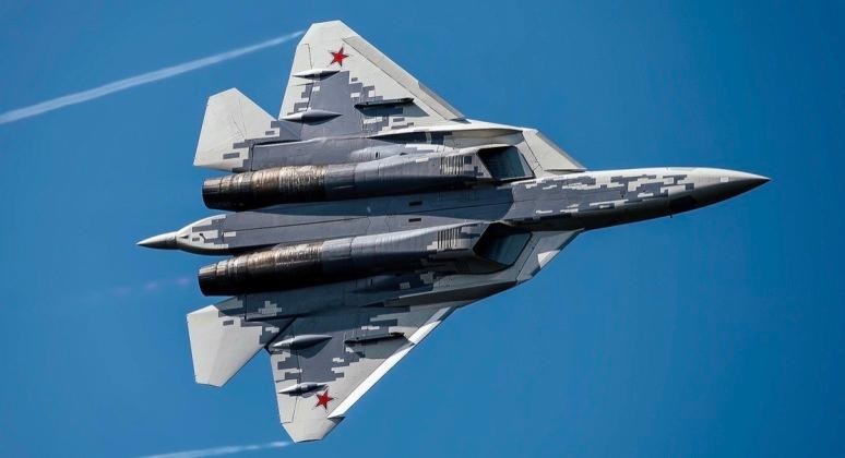 Chiến đấuc ơ Su-57 của Nga (Ảnh: Military Watch)