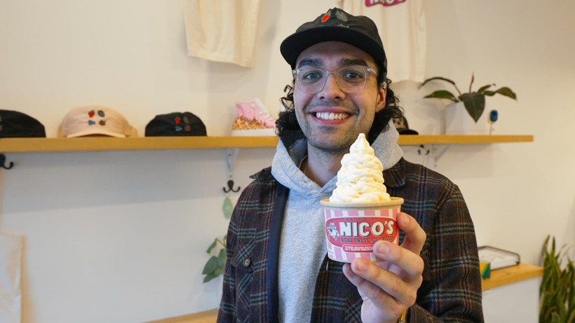 Nico Vargara thu được thành công bất ngờ khi xe đẩy kem mang lại doanh thu "khủng" (Ảnh: CNBC)