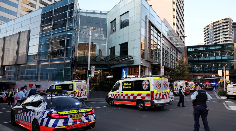 Hiện trường vụ đâm dao tại Sydney, Australia (Ảnh: CNN)