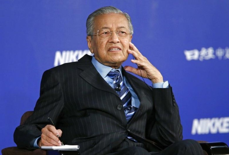 Ông Mahathir Mohamad quyết định ngừng thi công ECRL.