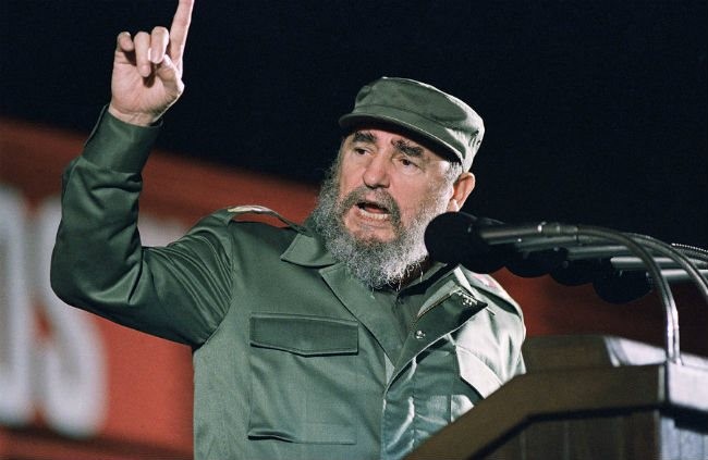 Fidel: “Dân tộc Việt Nam là tấm gương phi thường nhất về chủ nghĩa anh hùng”.