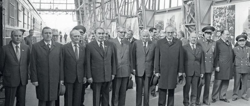 Các thành viên Bộ Chính trị và BCH TƯ Đảng CS LX năm 1981.