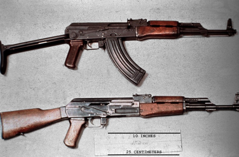 AK-47 và các biến thể của nó được Mikhail Kalashnicov chế tạo năm 1947 là súng tự động tốt nhất thế giới.