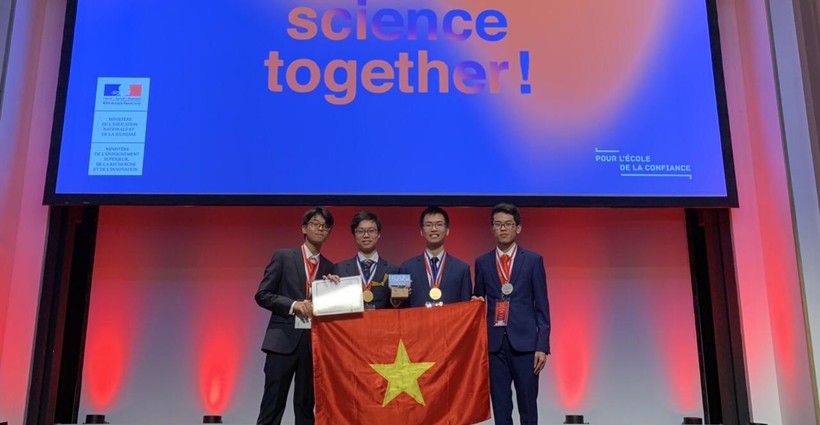 Đội tuyển quốc gia Việt Nam tại Olympic Hóa học quốc tế năm 2019.