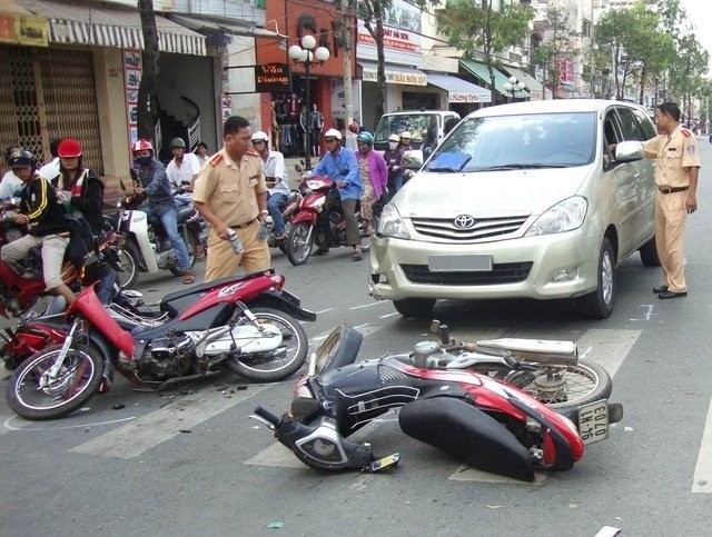 Rượu bia là một trong 3 nguyên nhân hàng đầu làm gia tăng tỷ lệ tai nạn giao thông (TNGT) ở Việt Nam