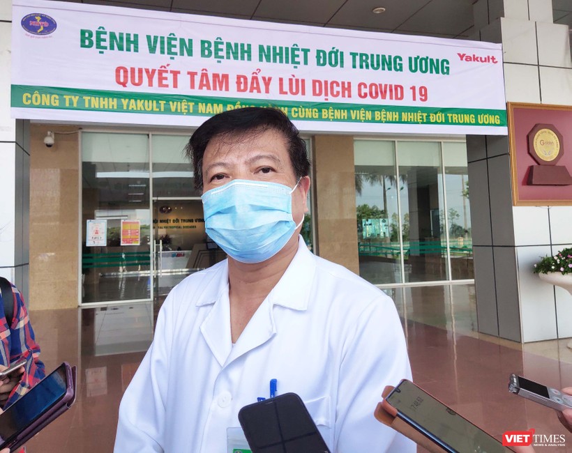 GS. TS. Nguyễn Văn Kính – Chủ tịch Hội Truyền nhiễm Việt Nam, nguyên Giám đốc Bệnh viện Bệnh Nhiệt đới Trung ương (Ảnh: Minh Thúy) 