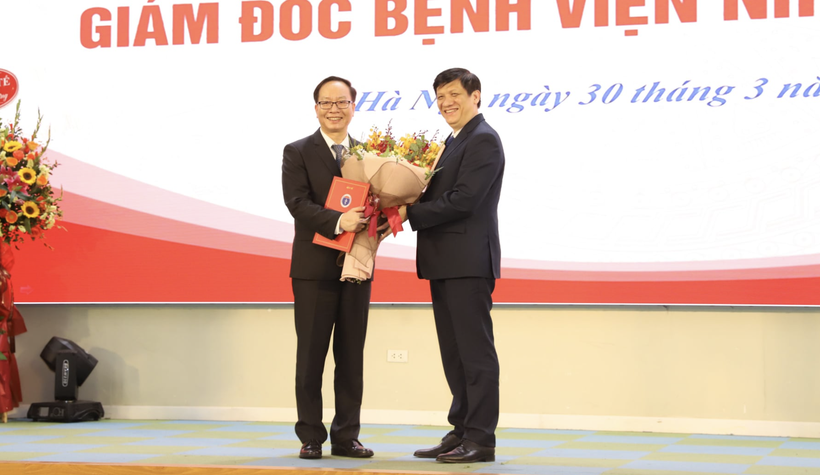 Bộ trưởng Bộ Y tế Nguyễn Thanh Long đã bổ nhiệm PGS.TS.TTND.Trần Minh Điển làm giám đốc Bệnh viện Nhi Trung ương (Ảnh - BVCC)
