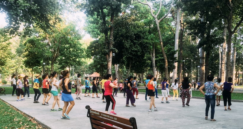Người dân tập thể dục ở công viên (Ảnh - VL) 