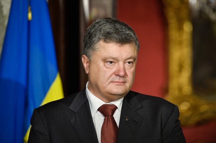 Tổng thống Poroshenko đã ra lệnh cấm người Nga ở độ tuổi tòng quân được nhập cảnh vào Ukraine.