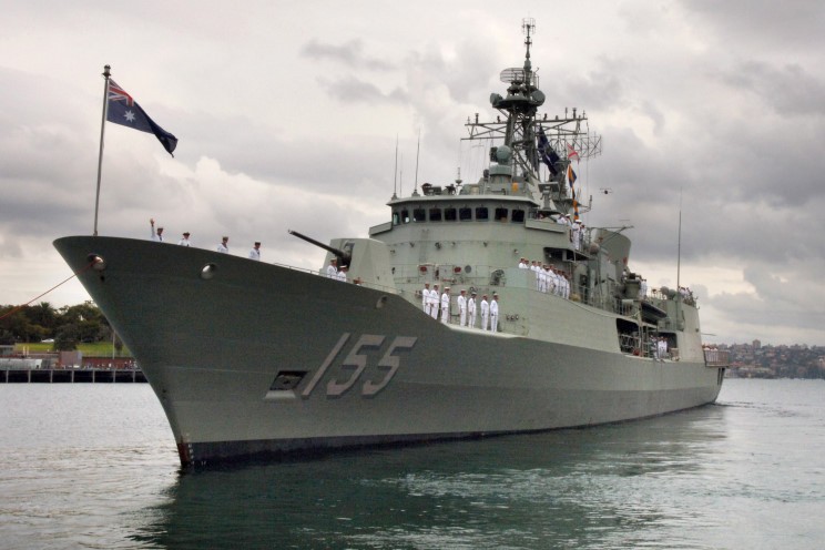Chiến hạm HMAS Ballarat.