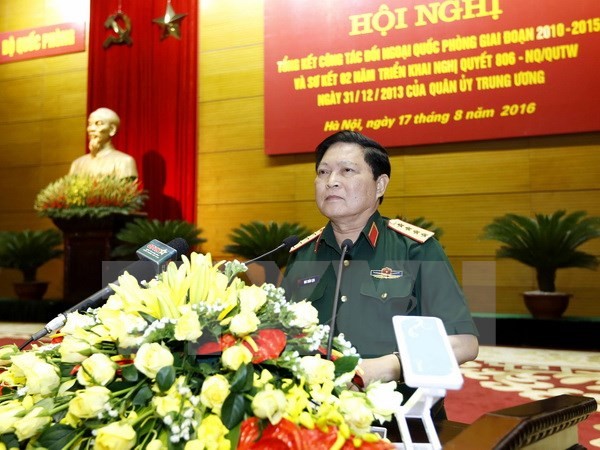 Đại tướng Ngô Xuân Lịch, Ủy viên Bộ Chính trị, Phó Bí thư Quân ủy Trung ương, Bộ Trưởng Bộ Quốc phòng phát biểu tại một hội nghị. (Ảnh: An Đăng/TTXVN)