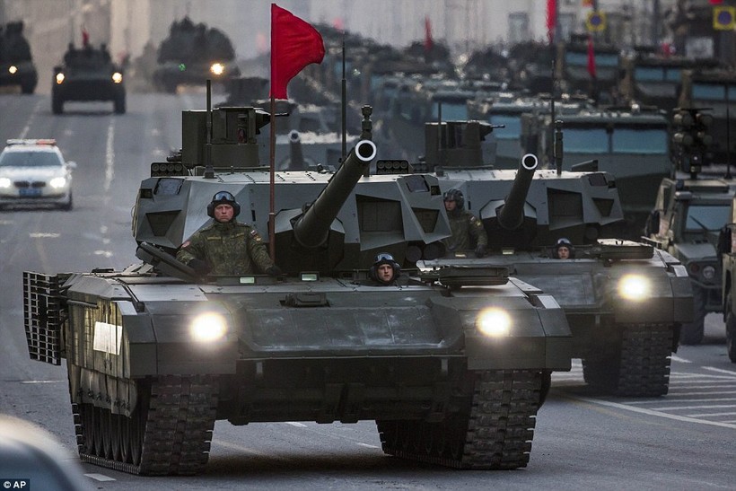 Quân khu Trung tâm Nga thành lập sư đoàn thiết giáp mới.