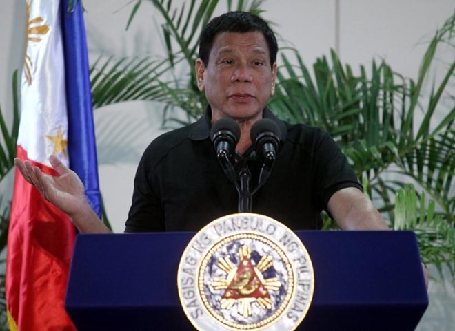 Tổng thống Duterte phát biểu tại thành phố Davao sau chuyến thăm từ Việt Nam.