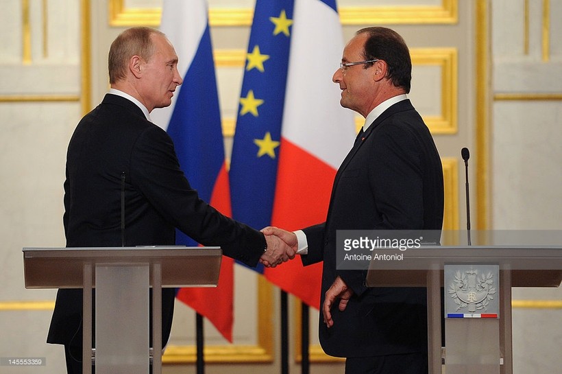 Vì sao ông Putin bất ngờ hủy chuyến thăm Pháp?
