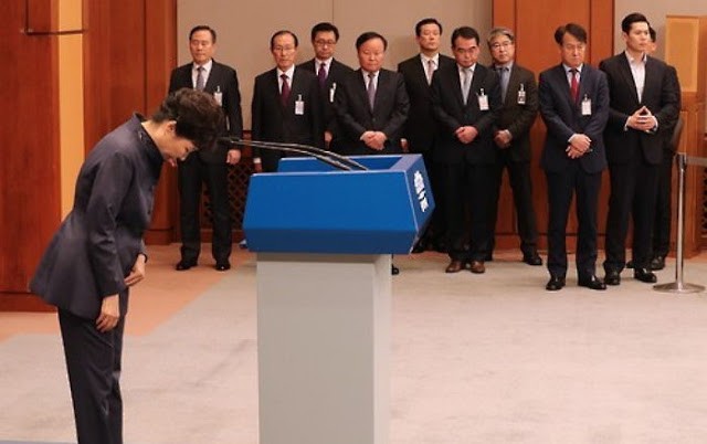 Tổng thống Hàn Quốc Park Geun-hye tiếp tục xin lỗi người dân sau khi bị bị đình chỉ chức vụ (ảnh minh họa, tư liệu).