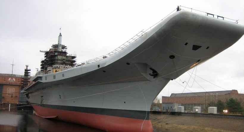 Khu trục hạm hạng nặng Đô đốc Gorshkov (ảnh Sputnik)
