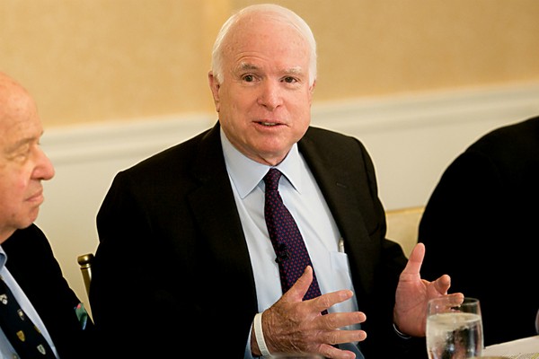 Thượng nghị sỹ John McCain.