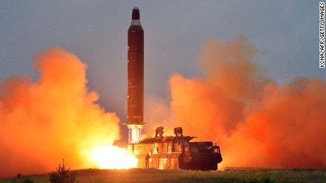 Mỹ, Nhật, Hàn yêu cầu triệu tập khẩn cấp của Hội đồng Bảo an sau vụ phóng tên lửa của Bắc Triều Tiên.
