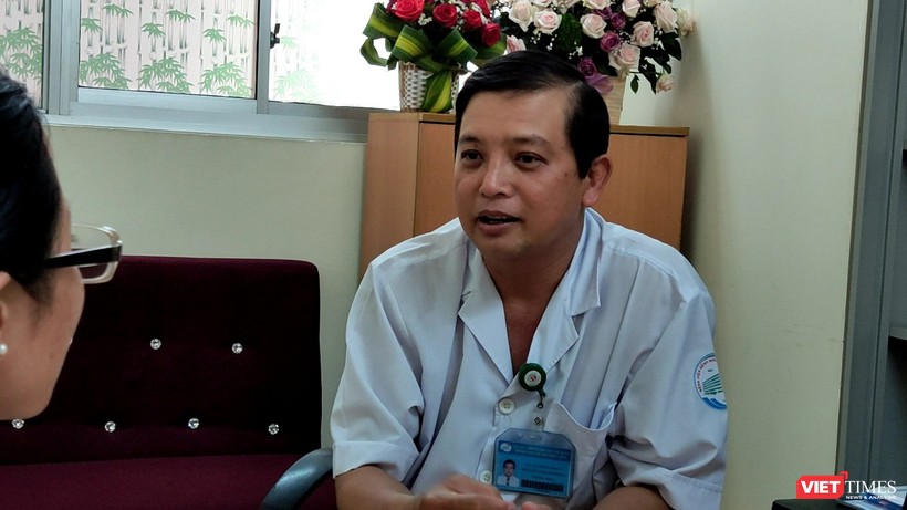 Bác sĩ Nguyễn Thanh Phong - Trưởng Khoa Nhiễm D (BV Bệnh Nhiệt đới TP HCM). Ảnh: Hòa Bình