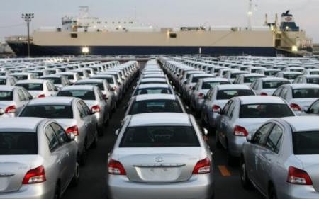Lượng ô tô nguyên chiếc nhập khẩu trong tháng 1-2015 ước đạt khoảng 10.000 xe, gấp 3,2 lần so với cùng kỳ năm ngoái