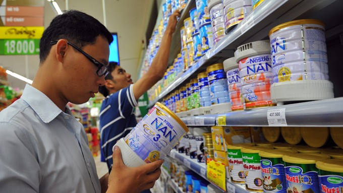 Bộ Tài chính "tuýt còi" yêu cầu giảm giá sữa
