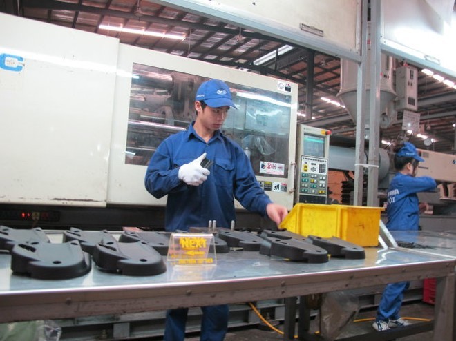 Đề án tái cơ cấu ngành công thương được đánh giá chung chung, khó đánh giá... Trong ảnh sản xuất công nghiệp phụ trợ tại một doanh nghiệp nhựa ở Hà Nội
