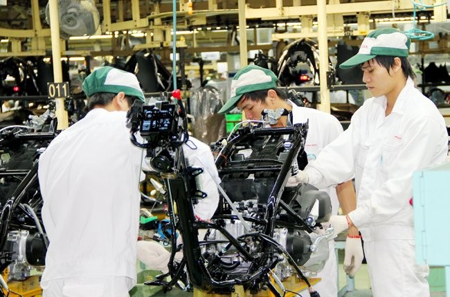 Lắp ráp xe máy của Honda Việt Nam tại nhà máy ở tỉnh Vĩnh Phúc