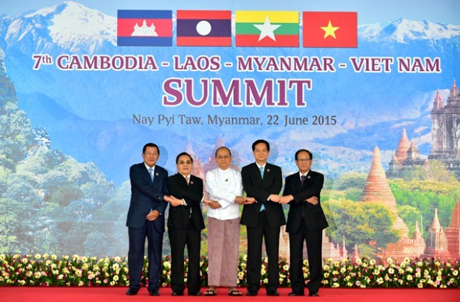 Thủ tướng Nguyễn Tấn Dũng cùng Lãnh đạo các nước Campuchia, Lào, Myanmar và Tổng Thư ký ASEAN Lê Lương Minh