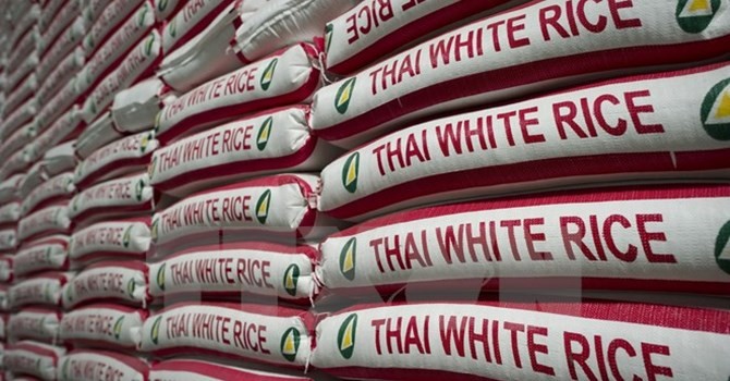 Những bao gạo Thái Lan tại nhà máy ở Bangkok.