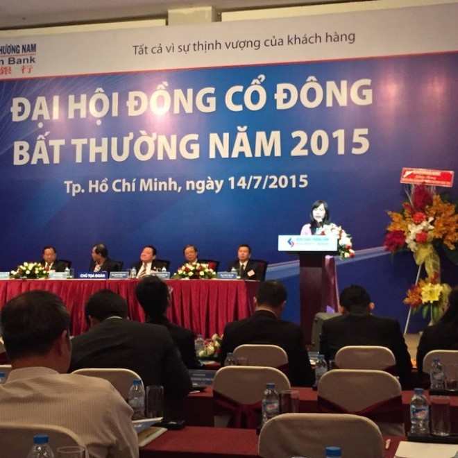 Bà Nguyễn Thị Phi Loan phát biểu tại ĐHCĐ Southern Bank 