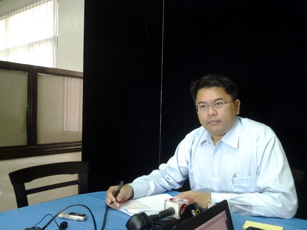 Người phát ngôn Bộ Quốc phòng Philippines Peter Paul Galvez - Ảnh: INQUIRER
