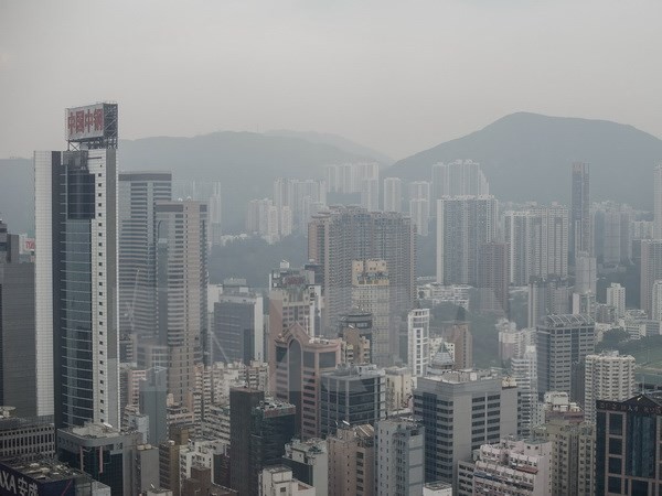 Các tòa nhà cao tầng ở Hong Kong. (Nguồn: AFP-TTXVN)