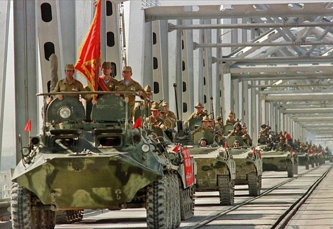 Lính Liên Xô rút khỏi Afghanistan - Ảnh: Voennoe.RF.