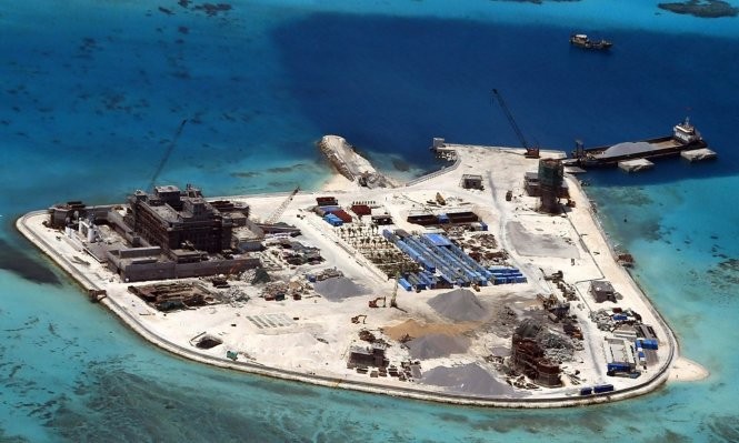 Đảo nhân tạo của Trung Quốc đang đe dọa tự do hàng hải và ổn định trên biển Đông - Ảnh: CSIS
