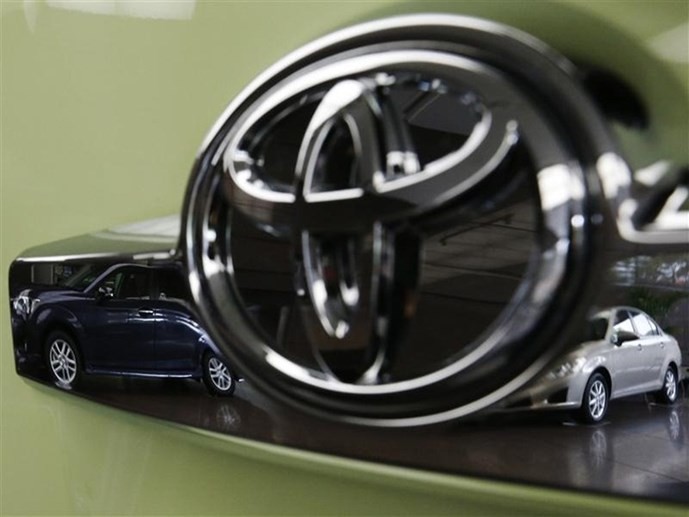 Dù suy giảm so với năm ngoái, doanh số bán hàng của Toyota vẫn đứng đầu thế giới trong 9 tháng đầu năm nay - Ảnh: Reuters