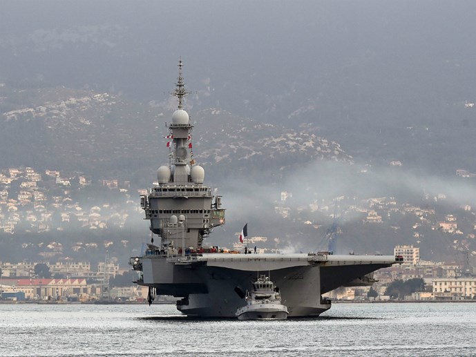 Tàu sân bay Charles de Gaulle tại cảng Toulon của Pháp - Ảnh: AFP