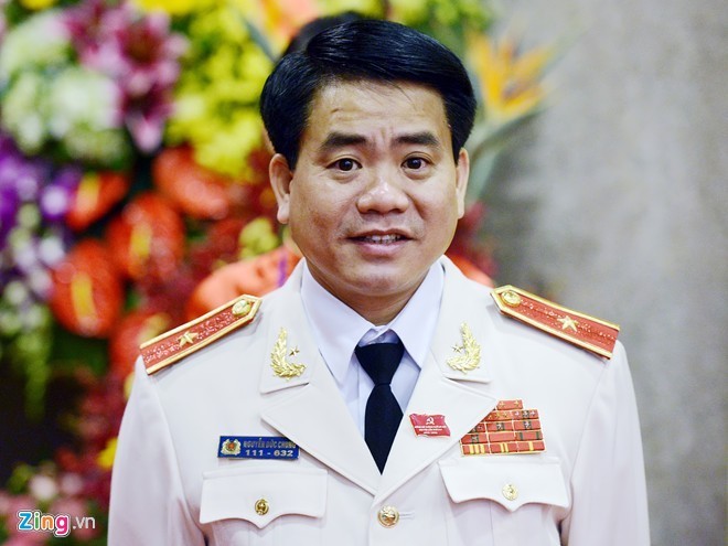 Thiếu tướng Nguyễn Đức Chung được giới thiệu giữ vị trí Chủ tịch UBND thành phố. Ảnh: Anh Tuấn.