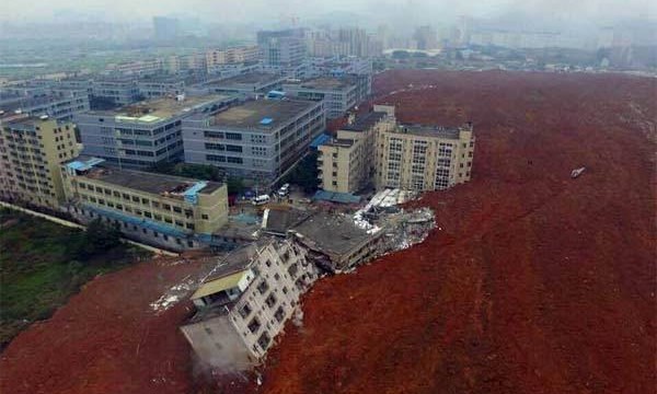 Cận cảnh vụ lở đất kinh hoàng tại Thâm Quyến trưa ngày 20.12