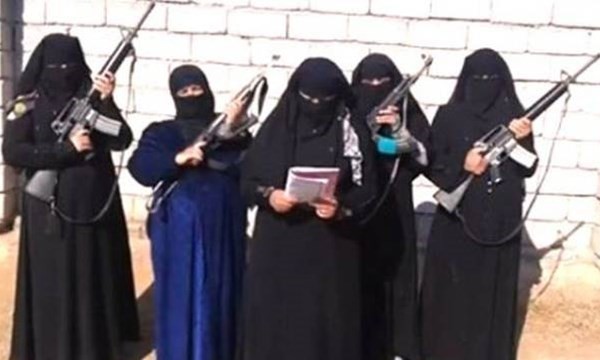 Chỉ trong 2 năm qua, 220 phụ nữ Pháp gia nhập IS