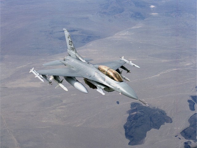 Mỹ bán 8 tiêm kích F-16 cho Pakistan