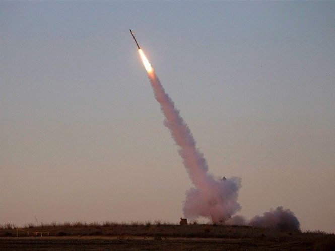 Ả Rập Xê Út cho hay đã đánh chặn thành công 1 tên lửa Scud phóng từ Yemen - Ảnh: Reuters
