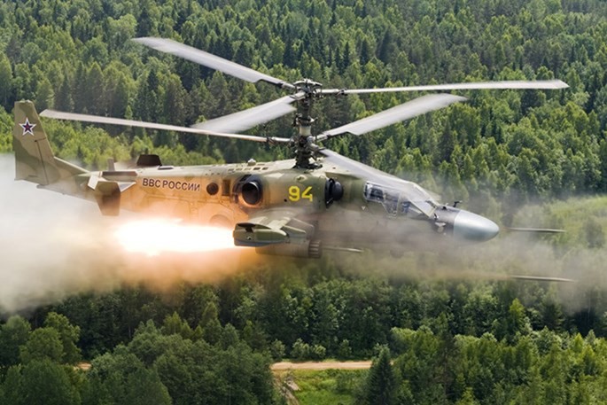 Trực thăng Ka-52 của Nga được mệnh danh là Cá sấu, và được cho hơn hẳn loại AH-64 Apache của Mỹ