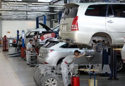 Các xe của Toyota được sửa chữa, bảo dưỡng tại cơ sở ở Hà Nội do dính lỗi kỹ thuật. Ảnh: Thế Duyệt – TTXVN