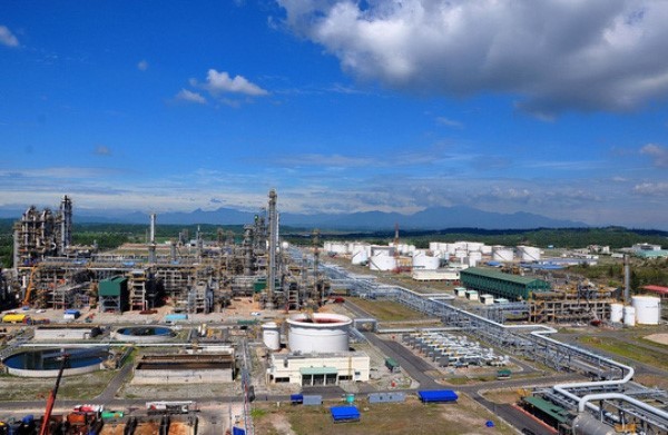 Gazprom Neft cho biết vẫn sẵn sàng đầu tư vào Dung Quất trong tương lai nếu thấy thỏa mãn với các điều kiện từ phía Việt Nam.